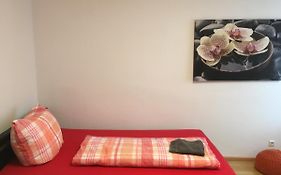 Apartament mit Balkon